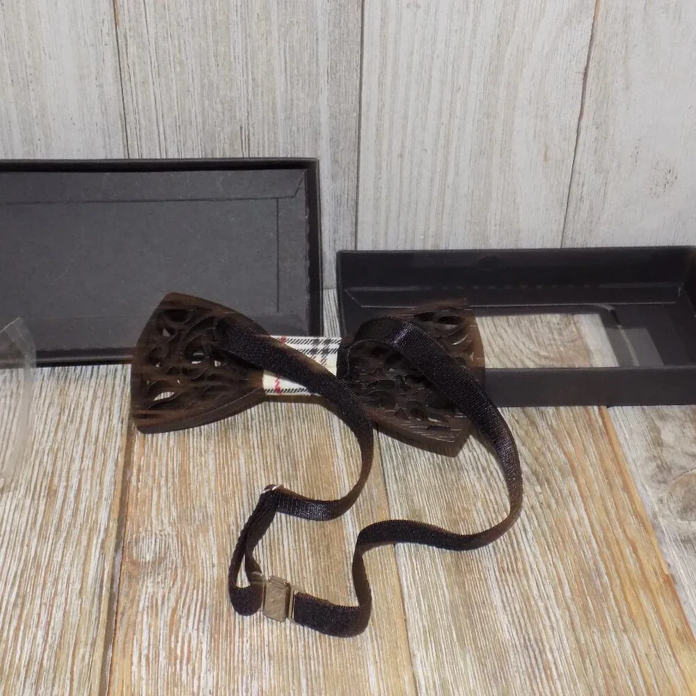 BOW TIE PLASTIC w Box, Costume, Dress Up, New Old Stock, Memories, Gift *
